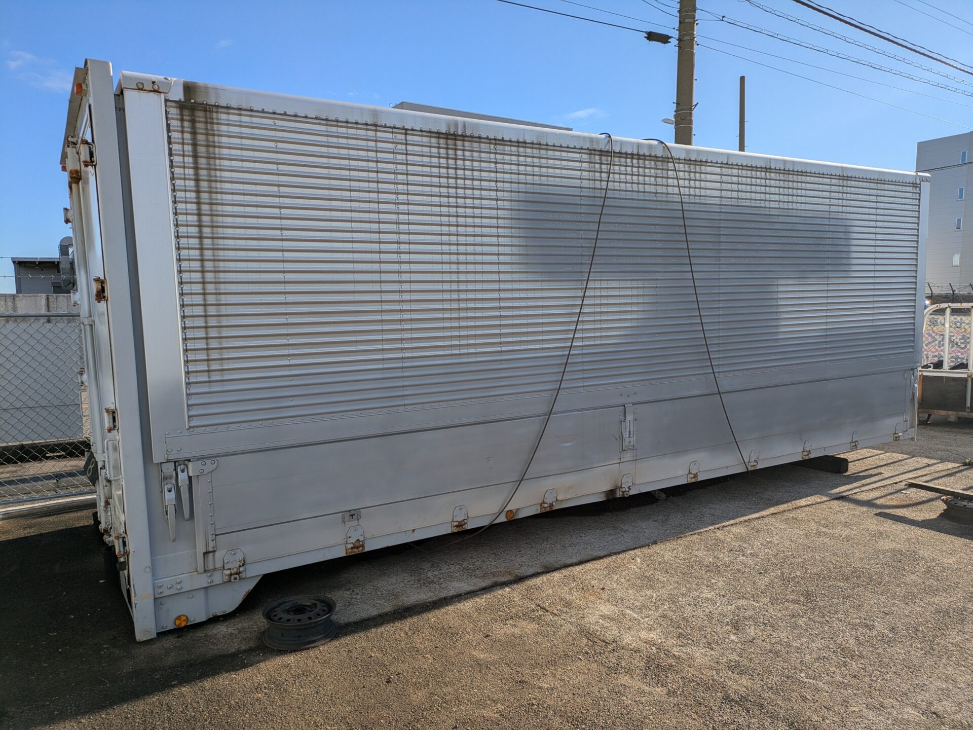 アルミ製中古コンテナ好評です！！