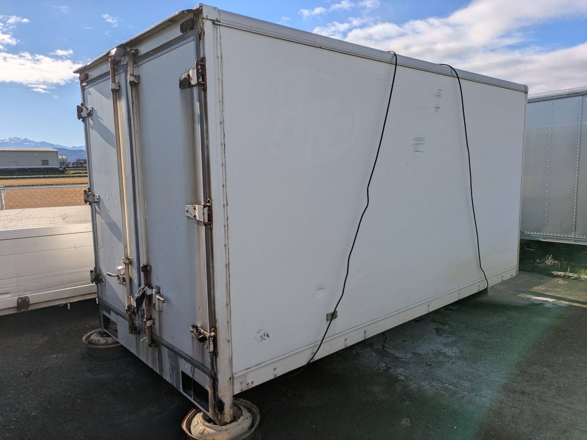 アルミ製中古コンテナ好評です！！