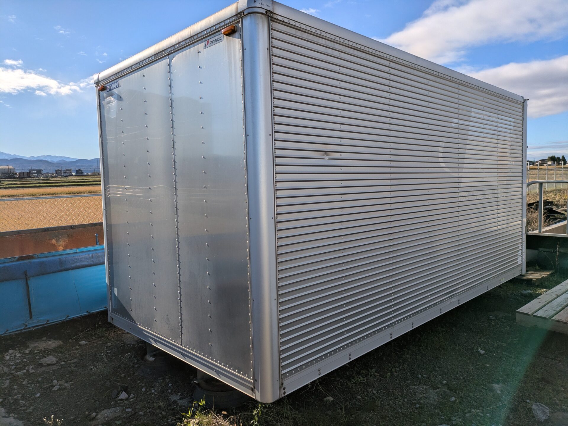 アルミ製中古コンテナ好評です！！