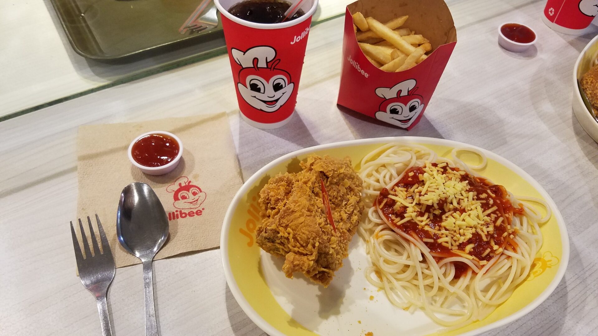 フィリピンのマクドナルド😊