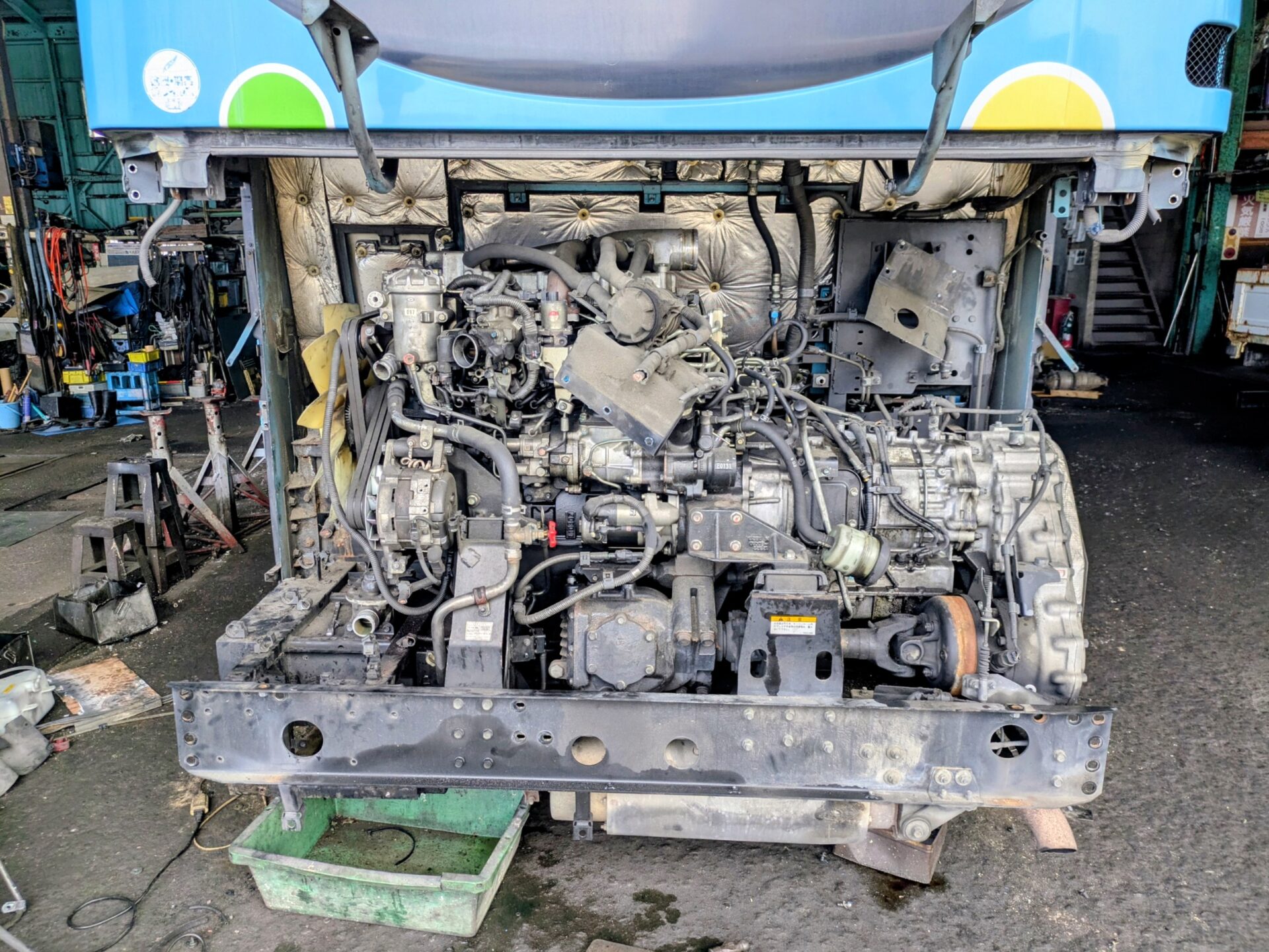 本日の解体作業🚌